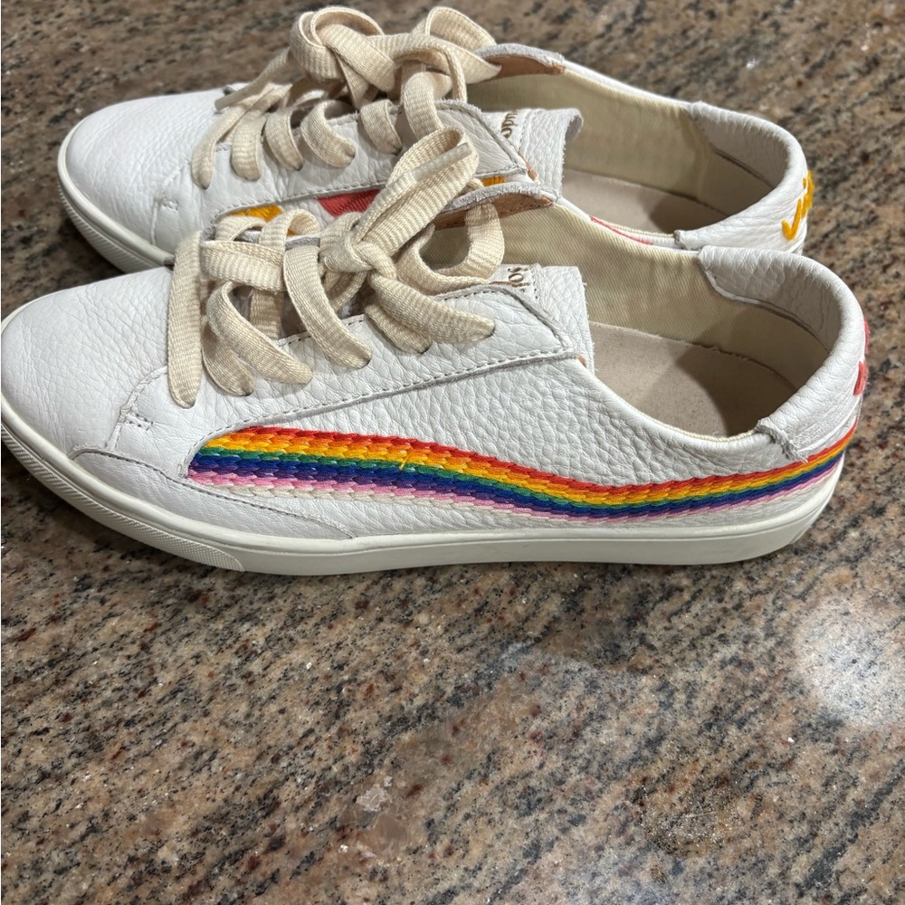 Women’s Soludos The Classic Ibiza Sneaker in Rainbow Wave, size 7